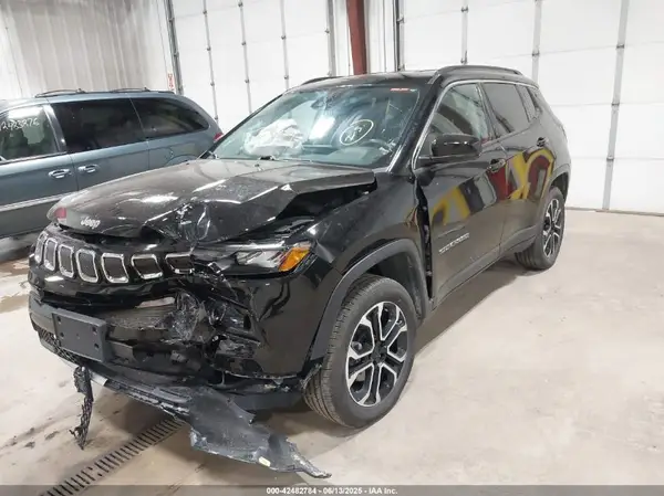3C4NJDCB5NT223989 2022 JEEP COMPASS - Image 2