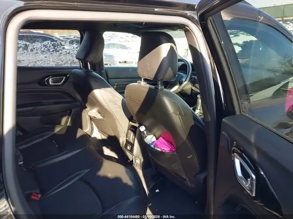 3C4NJDCB5NT226035 2022 JEEP COMPASS - Image 8