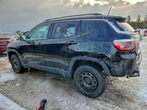 3C4NJDCB6HT649193 2017 JEEP COMPASS - Image 2