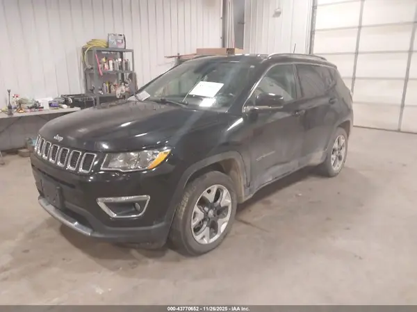 3C4NJDCB6JT104441 2018 JEEP COMPASS - Image 2