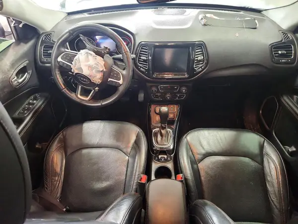 3C4NJDCB6JT104584 2018 JEEP COMPASS - Image 8
