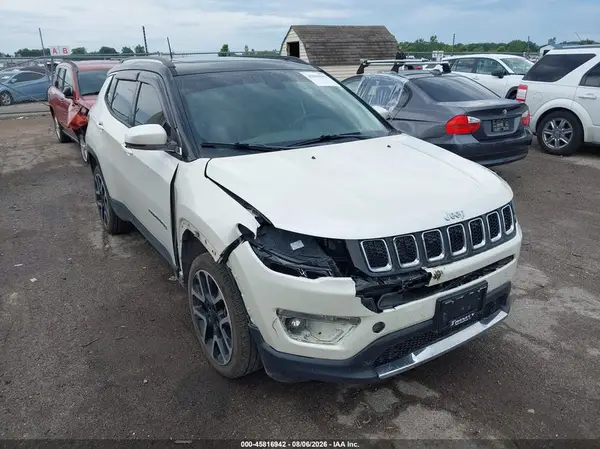 3C4NJDCB6JT116590 2018 JEEP COMPASS - Image 1