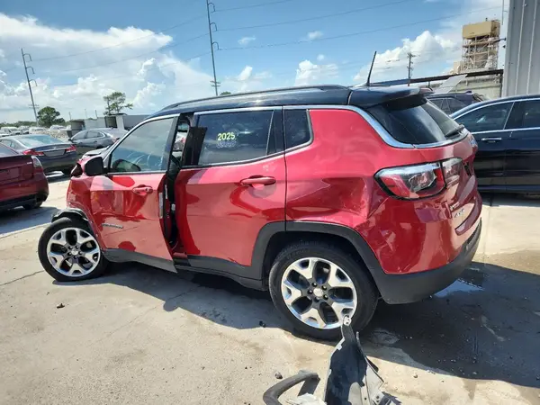3C4NJDCB6JT116945 2018 JEEP COMPASS - Image 2