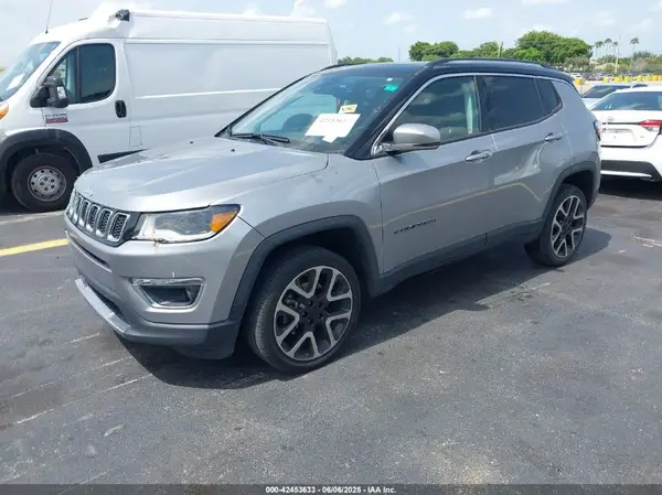 3C4NJDCB6JT131963 2018 JEEP COMPASS - Image 2