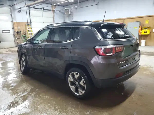 3C4NJDCB6JT135558 2018 JEEP COMPASS - Image 2