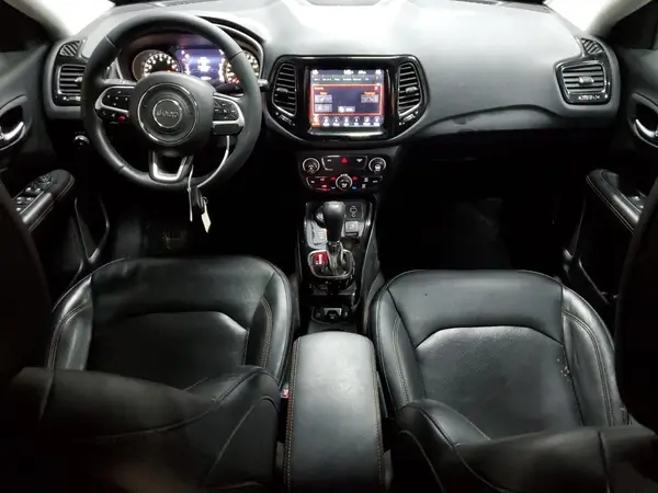 3C4NJDCB6JT135558 2018 JEEP COMPASS - Image 8