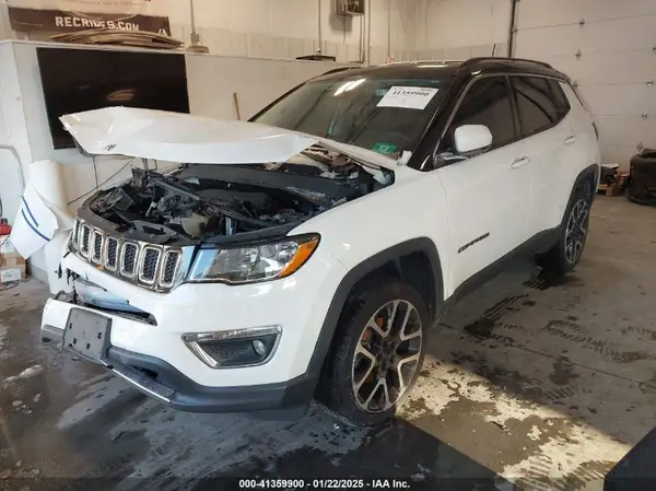3C4NJDCB6JT136449 2018 JEEP COMPASS - Image 2