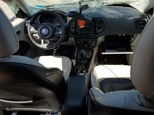 3C4NJDCB6JT143918 2018 JEEP COMPASS - Image 8