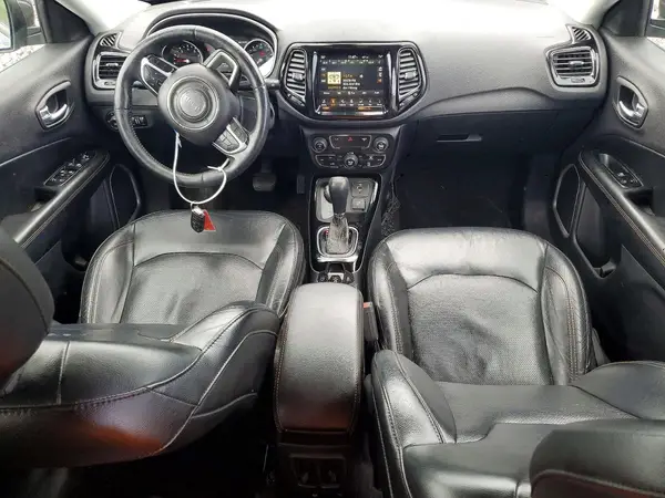 3C4NJDCB6JT190480 2018 JEEP COMPASS - Image 8