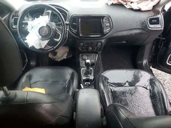 3C4NJDCB6JT200716 2018 JEEP COMPASS - Image 8