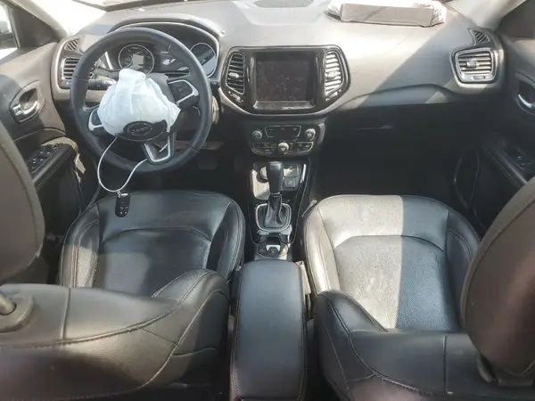 3C4NJDCB6JT206659 2018 JEEP COMPASS - Image 8