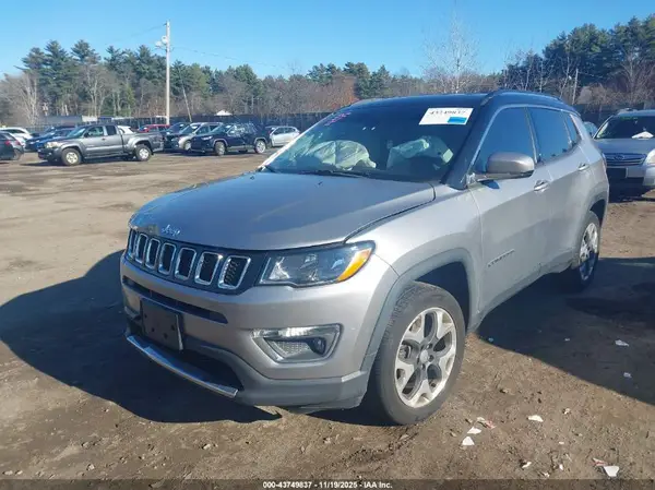 3C4NJDCB6JT212042 2018 JEEP COMPASS - Image 2