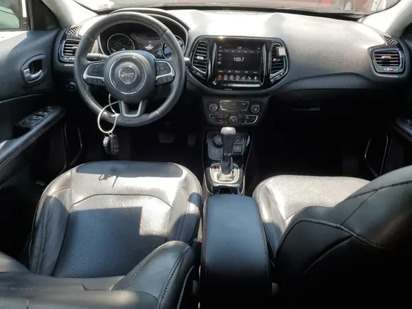 3C4NJDCB6JT223218 2018 JEEP COMPASS - Image 8