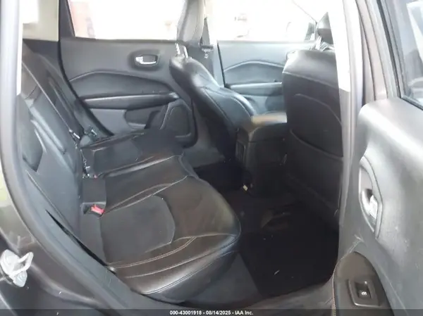 3C4NJDCB6JT223798 2018 JEEP COMPASS - Image 8
