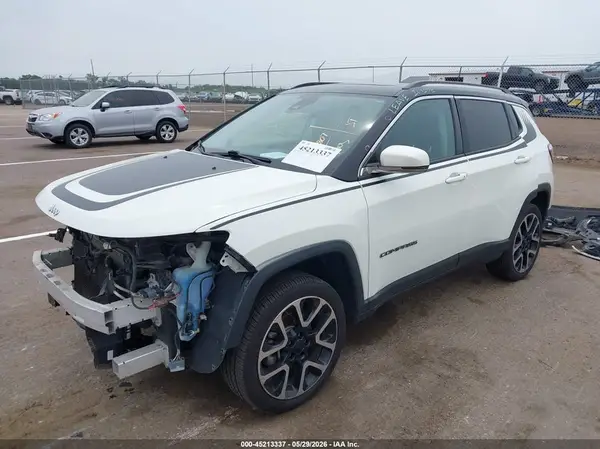 3C4NJDCB6JT246014 2018 JEEP COMPASS - Image 2