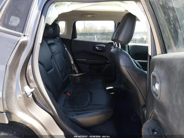 3C4NJDCB6JT255893 2018 JEEP COMPASS - Image 8