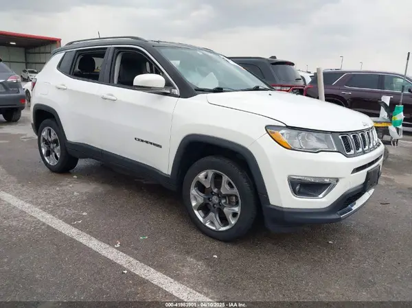 3C4NJDCB6JT265128 2018 JEEP COMPASS - Image 1