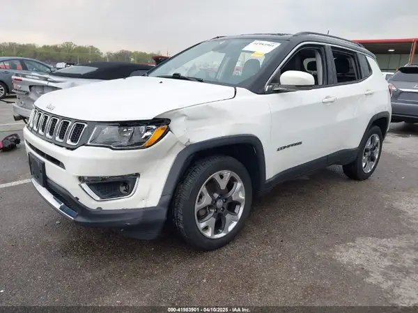3C4NJDCB6JT265128 2018 JEEP COMPASS - Image 2