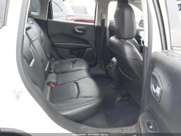 3C4NJDCB6JT265128 2018 JEEP COMPASS - Image 7