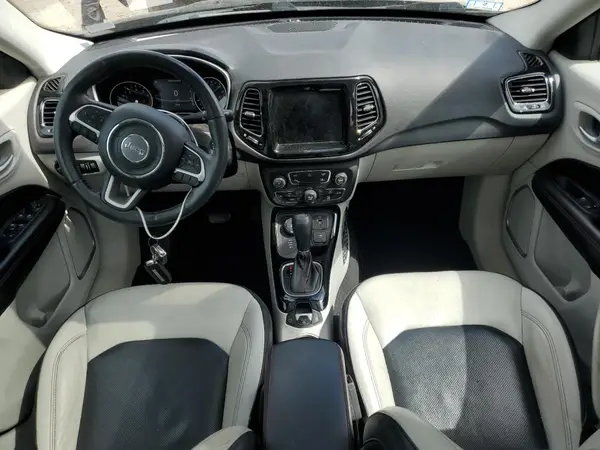 3C4NJDCB6JT305031 2018 JEEP COMPASS - Image 8