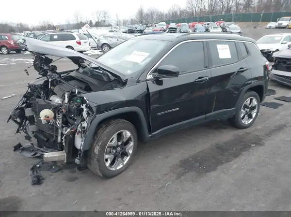 3C4NJDCB6JT307118 2018 JEEP COMPASS - Image 2