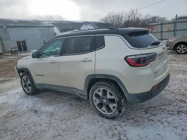 3C4NJDCB6JT319219 2018 JEEP COMPASS - Image 2