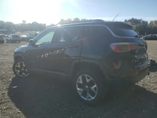 3C4NJDCB6JT332469 2018 JEEP COMPASS - Image 2