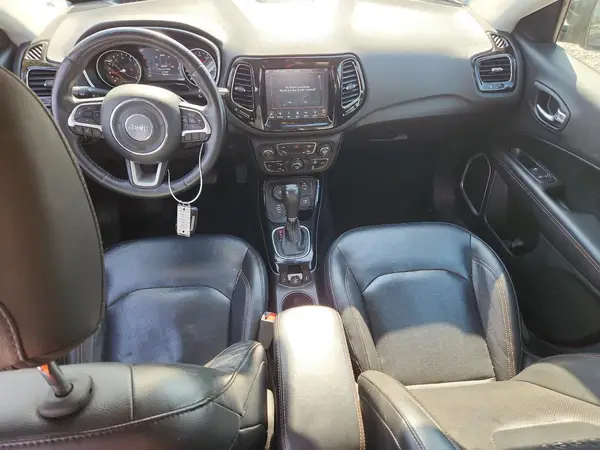 3C4NJDCB6JT332732 2018 JEEP COMPASS - Image 8