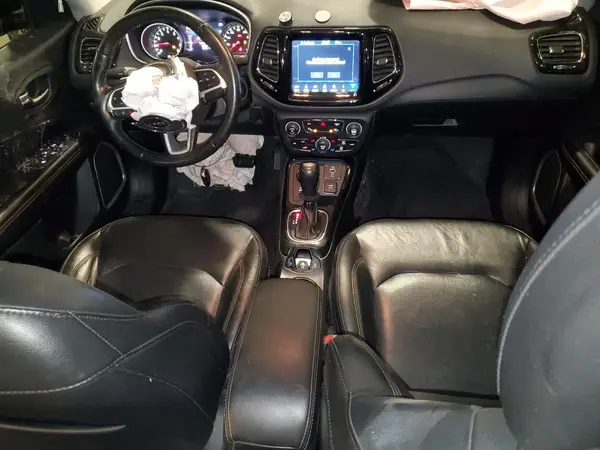 3C4NJDCB6JT333766 2018 JEEP COMPASS - Image 8