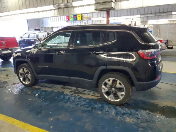 3C4NJDCB6JT333993 2018 JEEP COMPASS - Image 2