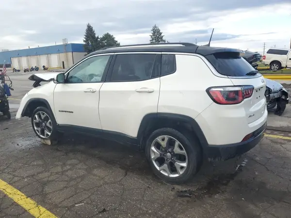 3C4NJDCB6JT336814 2018 JEEP COMPASS - Image 2