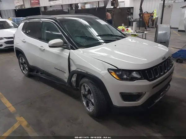 3C4NJDCB6JT355394 2018 JEEP COMPASS - Image 1