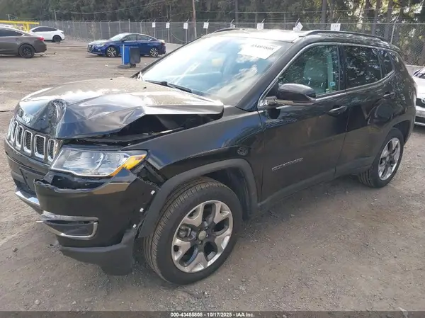 3C4NJDCB6JT372826 2018 JEEP COMPASS - Image 2