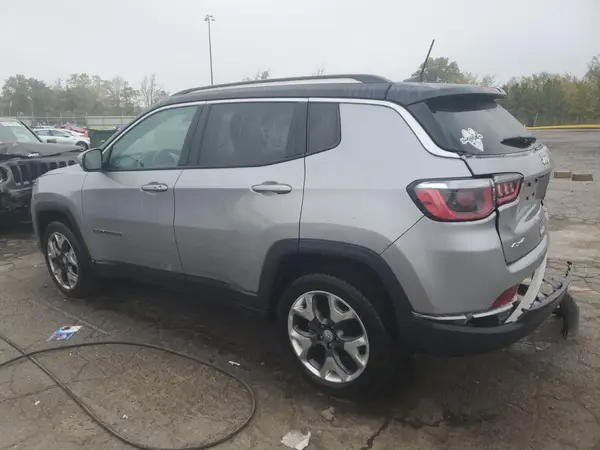 3C4NJDCB6JT403301 2018 JEEP COMPASS - Image 2