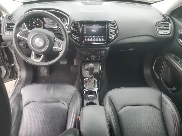 3C4NJDCB6JT403301 2018 JEEP COMPASS - Image 8