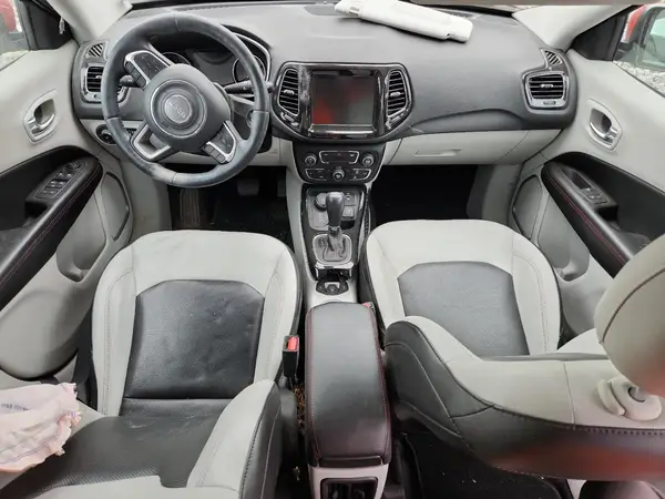3C4NJDCB6JT412001 2018 JEEP COMPASS - Image 8