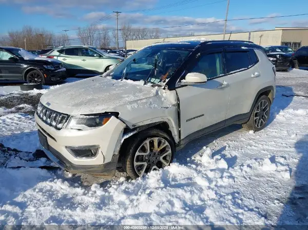 3C4NJDCB6JT436105 2018 JEEP COMPASS - Image 2