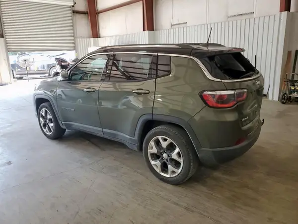 3C4NJDCB6JT458251 2018 JEEP COMPASS - Image 2
