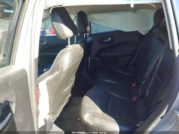 3C4NJDCB6KT596244 2019 JEEP COMPASS - Image 8