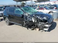 3C4NJDCB6KT653901 2019 JEEP COMPASS