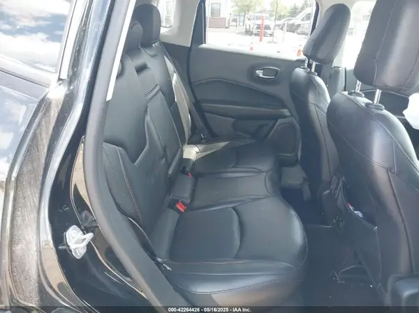 3C4NJDCB6KT673338 2019 JEEP COMPASS - Image 8