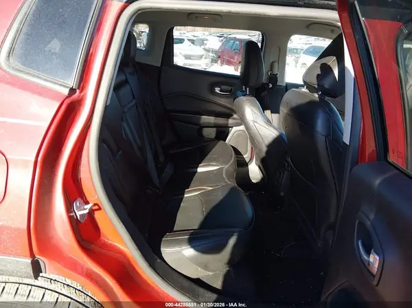 3C4NJDCB6KT689006 2019 JEEP COMPASS - Image 8