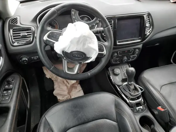 3C4NJDCB6KT700229 2019 JEEP COMPASS - Image 8