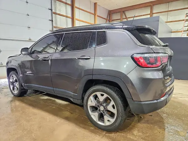 3C4NJDCB6KT733828 2019 JEEP COMPASS - Image 2