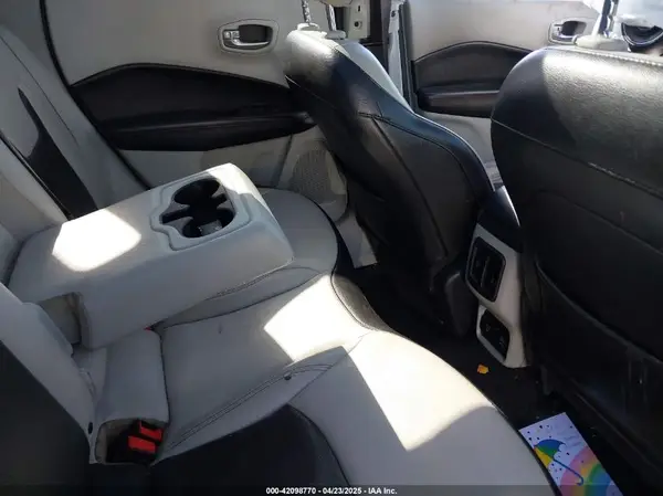 3C4NJDCB6KT740505 2019 JEEP COMPASS - Image 8