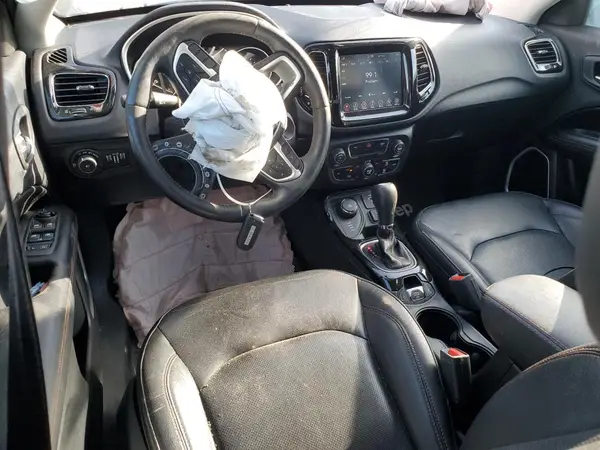 3C4NJDCB6KT741184 2019 JEEP COMPASS - Image 8