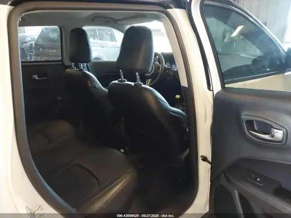 3C4NJDCB6KT806308 2019 JEEP COMPASS - Image 8