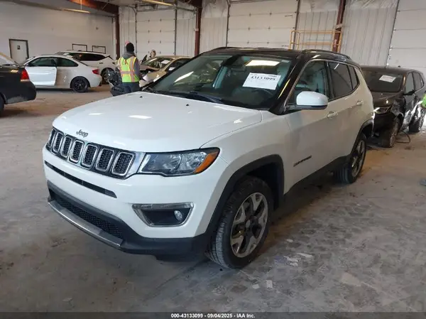 3C4NJDCB6KT828793 2019 JEEP COMPASS - Image 2