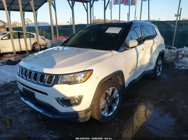 3C4NJDCB6KT840152 2019 JEEP COMPASS - Image 2