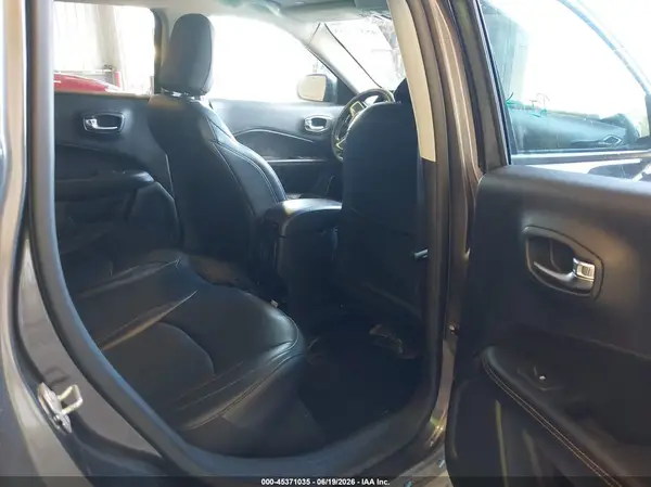3C4NJDCB6KT842208 2019 JEEP COMPASS - Image 8